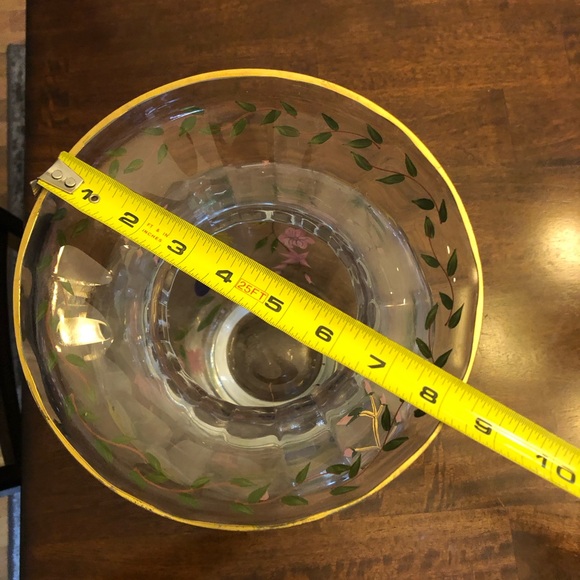 Beautiful Crystal Romanian Hand Painted Art Glass Floral Vase - Picture 4 of 9